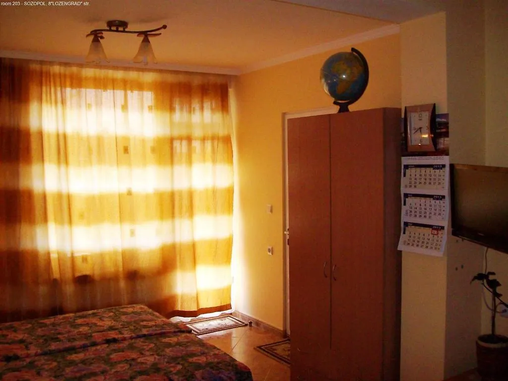 Guest House Mistral Sozopol 2*,